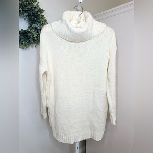 Skylar & Jade Cowl Neck Sweater in Cream Size Medium